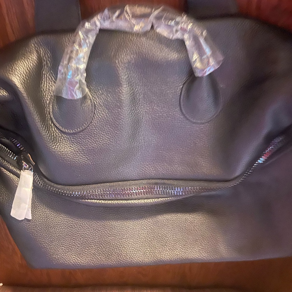 Fabulous large travel tote.